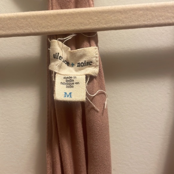 Nude/light pink mini dress - Picture 3 of 3